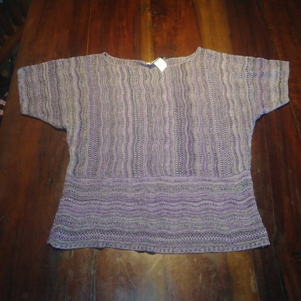 Two One Two short sleeve sweater